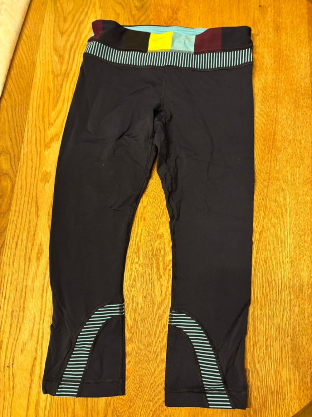 lululemon Black Athletic Capri Leggings with Color-Block Waistband